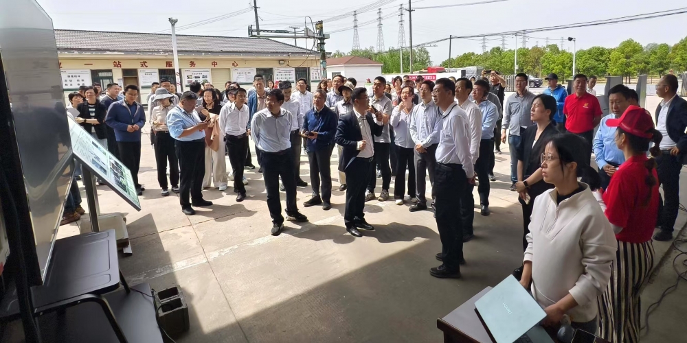 智慧科技助力农业绿色发展——绿叶集团“两回收两利用”数字化平台在2025年全国小麦赤霉病防控现场会展示